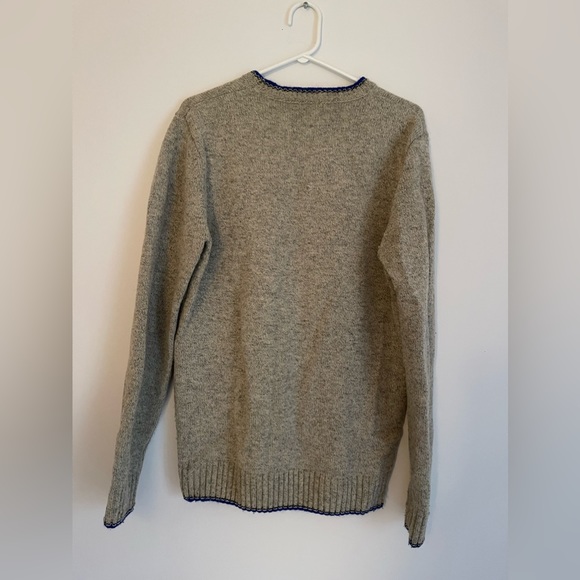 Penfield 100% wool grey sweater. - Picture 5 of 6